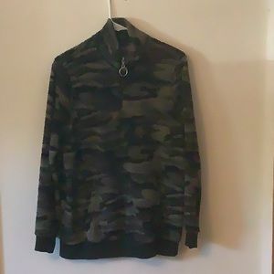 Derek Heart Unisex Camouflage Textured Sweatshirt